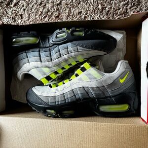 Nike Men’s Air Max 95 — Grey & Volt